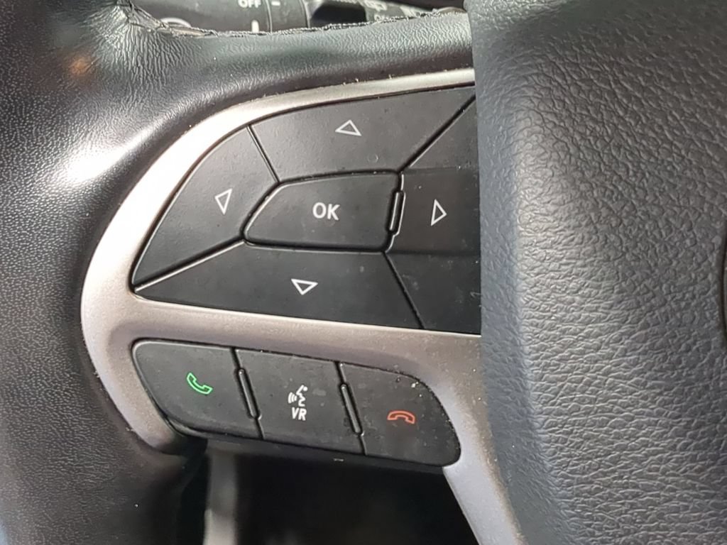 Used 2021 Jeep Grand Cherokee Limited AWD/4WD image 29