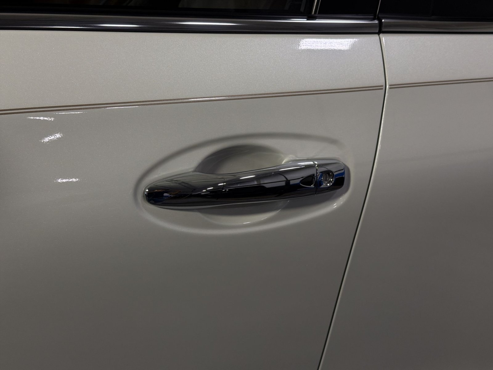Used 2019 Nissan Rogue SL w/ Premium Package AWD/4WD image 15