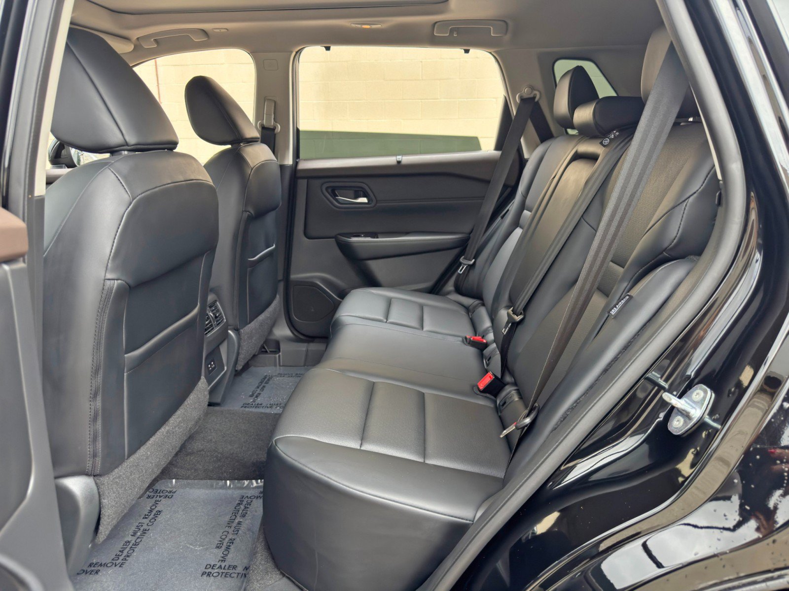Used 2022 Nissan Rogue SV w/ SV Premium Package FWD image 35