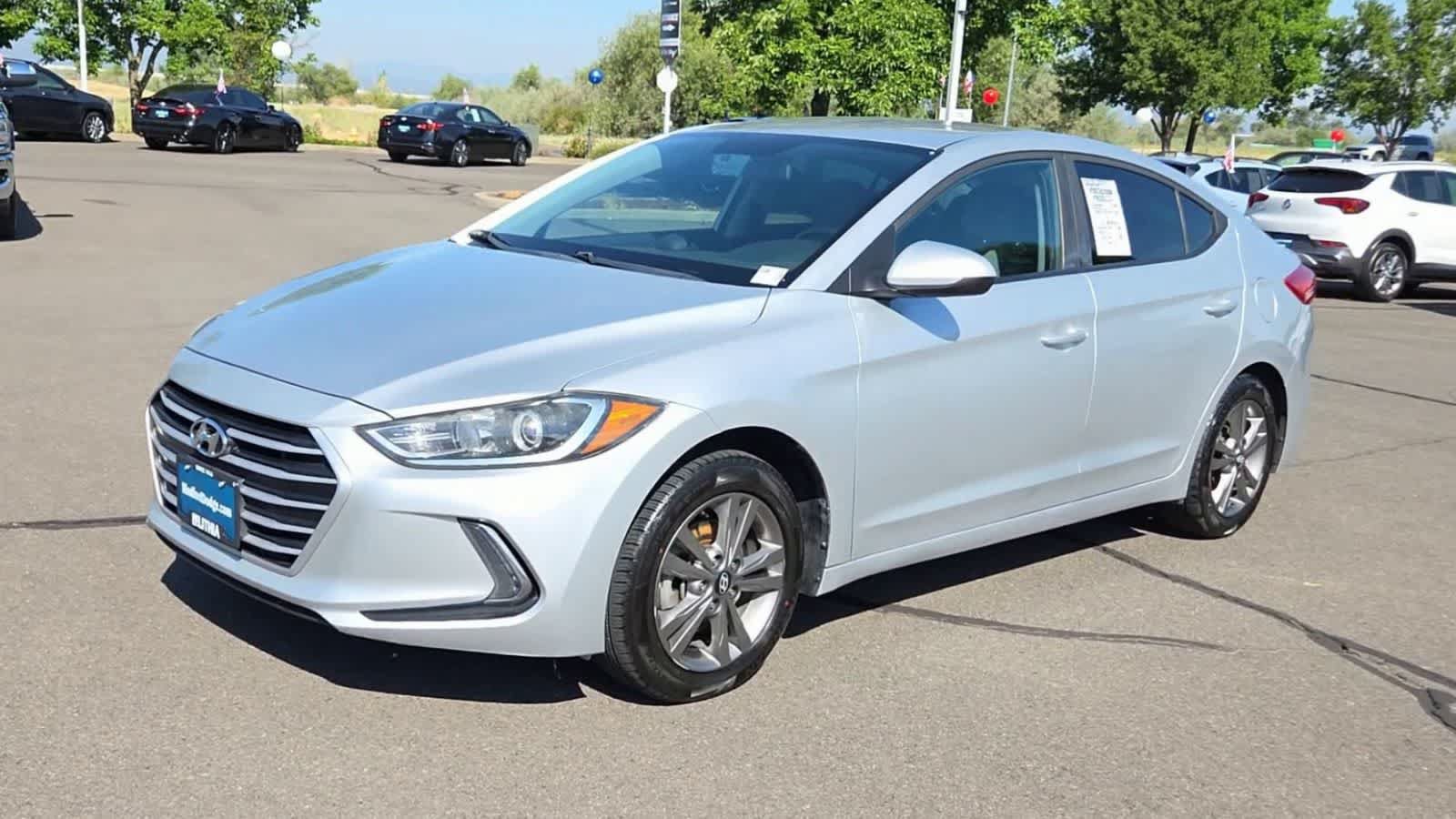 Used 2017 Hyundai Elantra SE w/ SE A/T Tech Package 03 FWD image 4