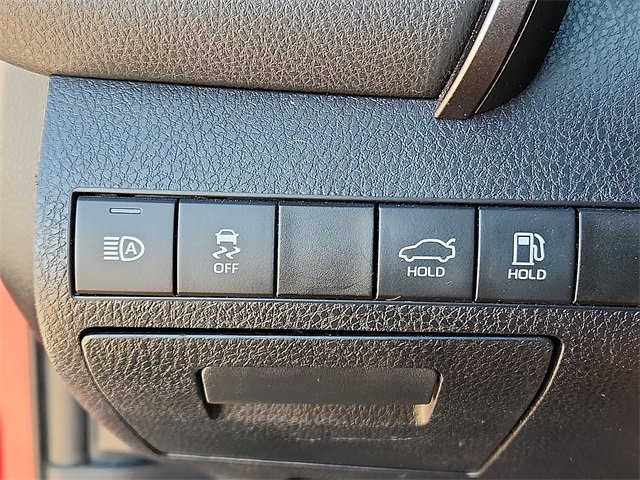 Used 2020 Toyota Camry LE image 18