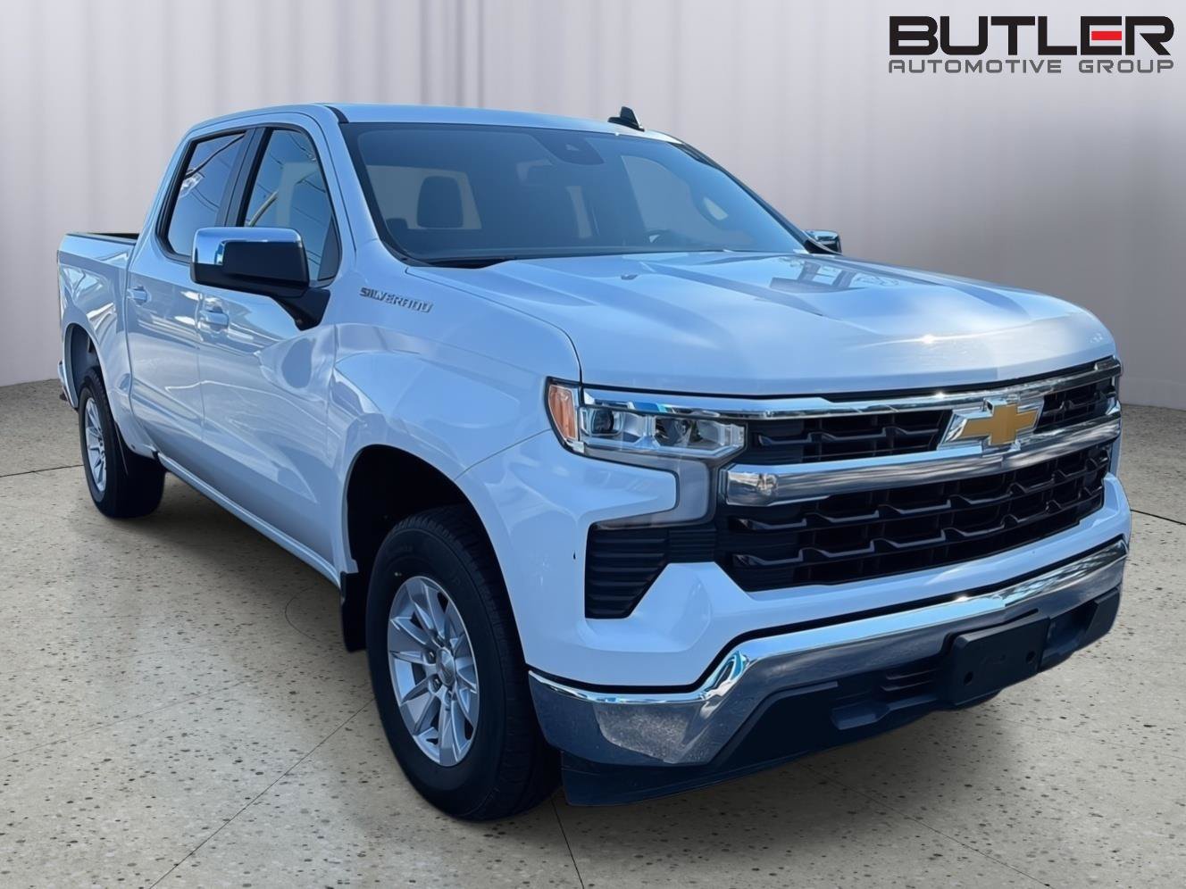 Used 2025 Chevrolet Silverado 1500 LT RWD image 5