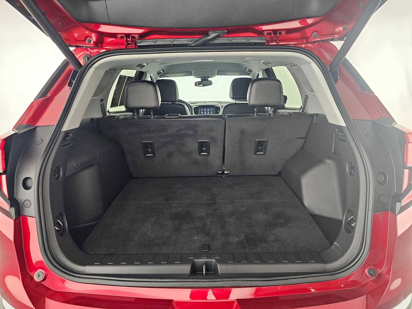 Used 2023 GMC Terrain SLT image 16