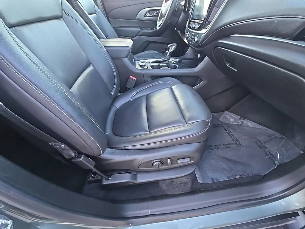 Used 2023 Chevrolet Traverse LT image 31