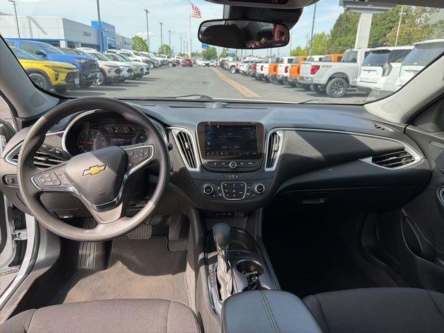 Used 2024 Chevrolet Malibu LT FWD image 6