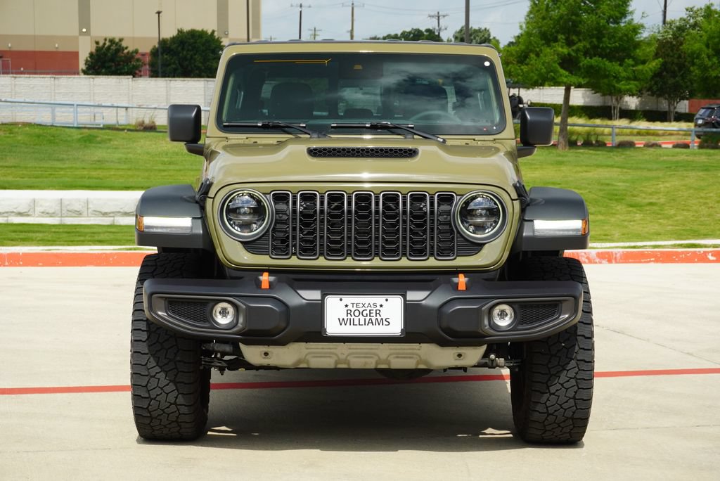 Used 2025 Jeep Gladiator Mojave w/ Convenience Group AWD/4WD image 7