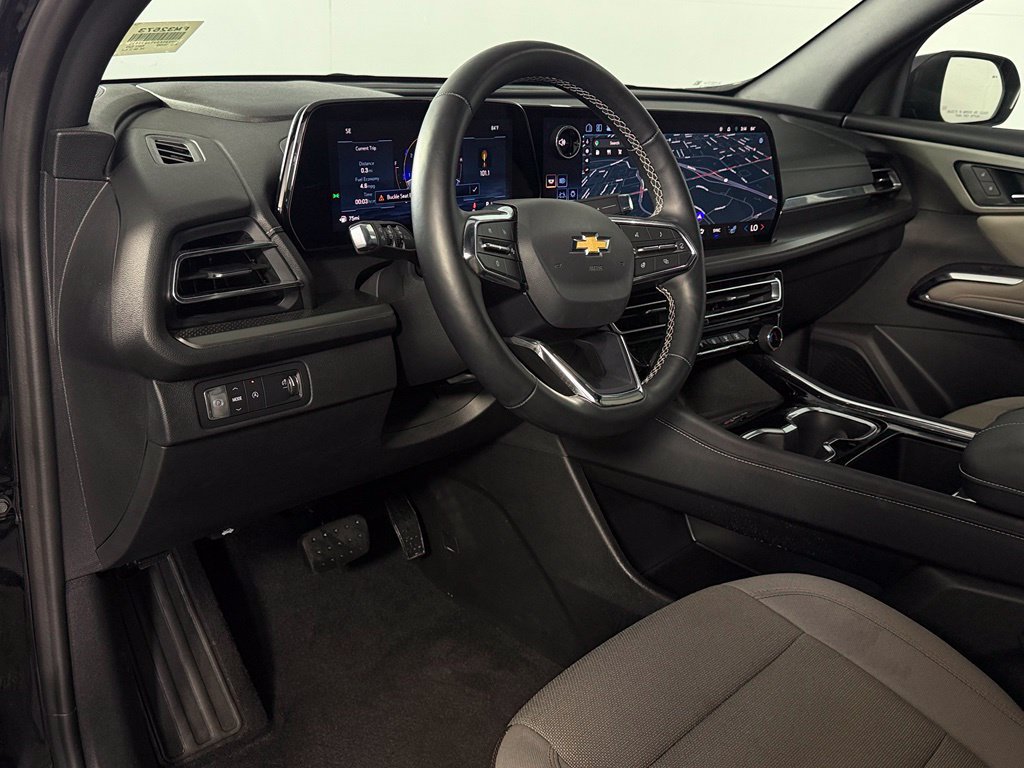 Used 2026 Chevrolet Traverse LT w/ Driver Confidence Package FWD image 13