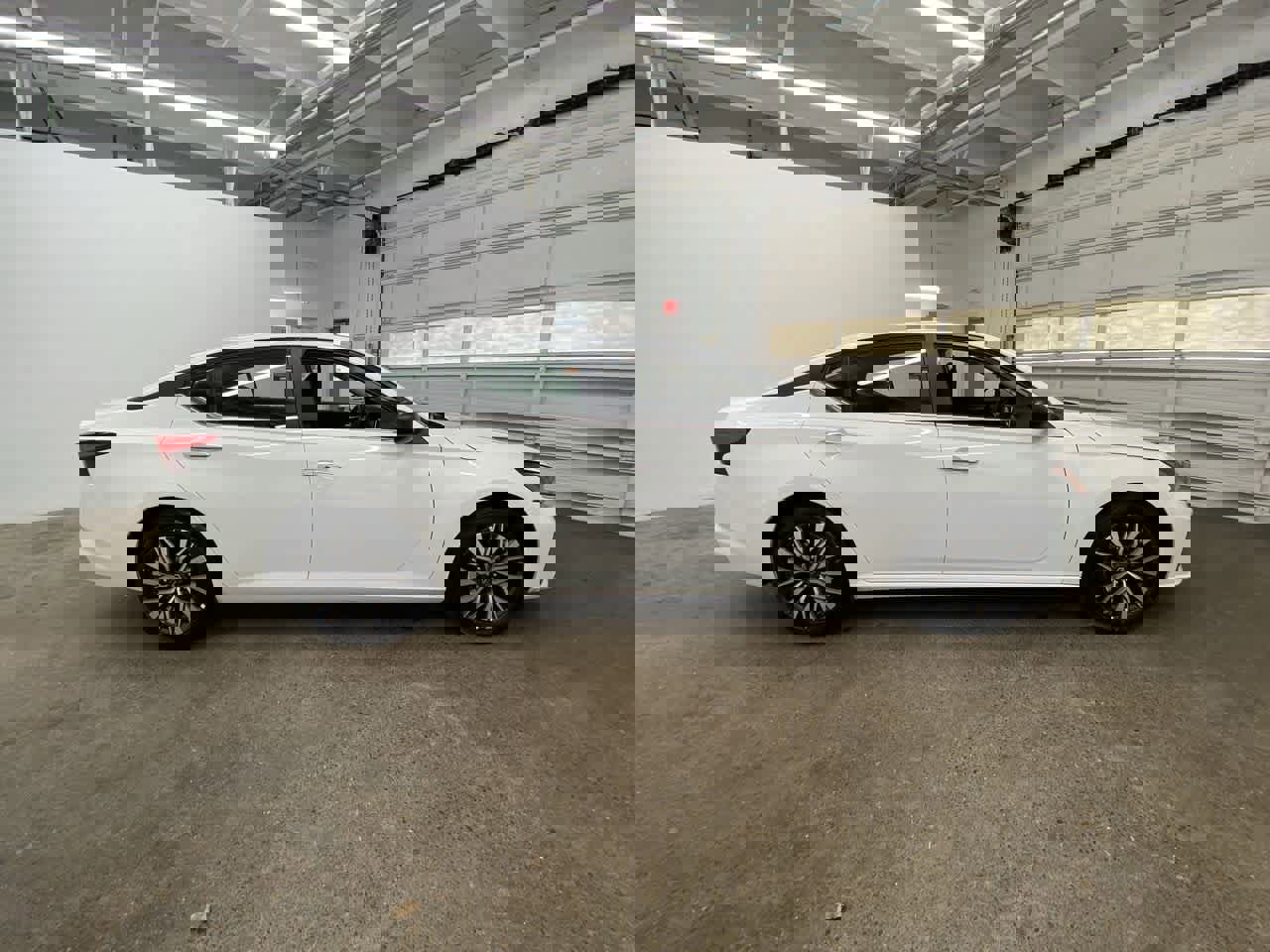 Used 2025 Nissan Altima 2.5 SV image 7