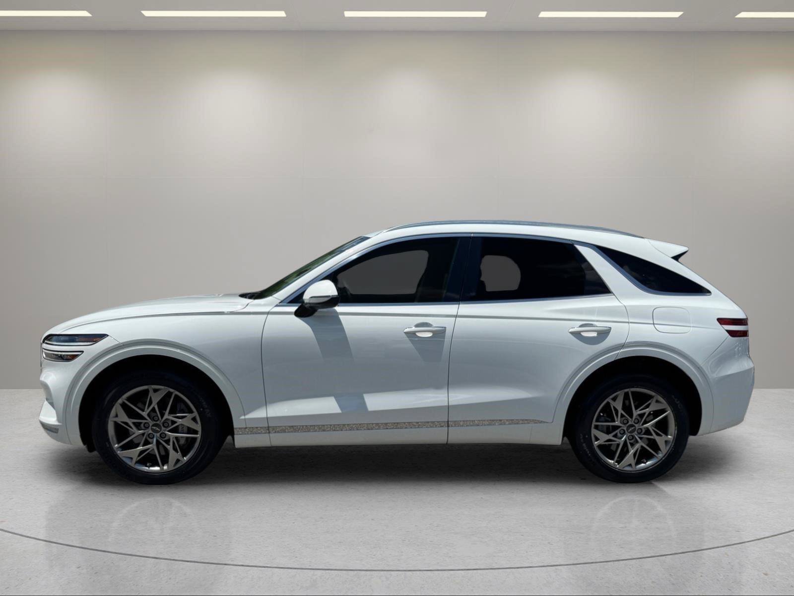 Used 2024 Genesis GV70 2.5T w/ Select Package AWD/4WD image 2