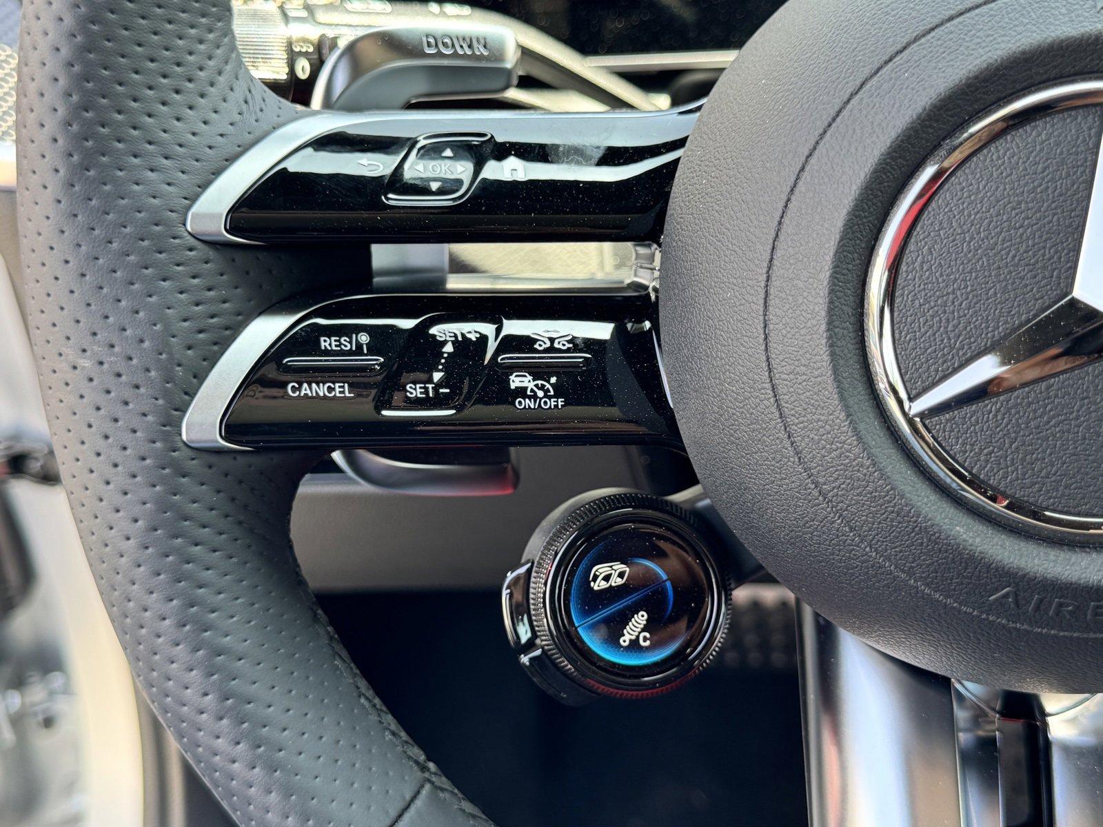 Used 2024 Mercedes-Benz GLC 43 AMG 4MATIC image 26