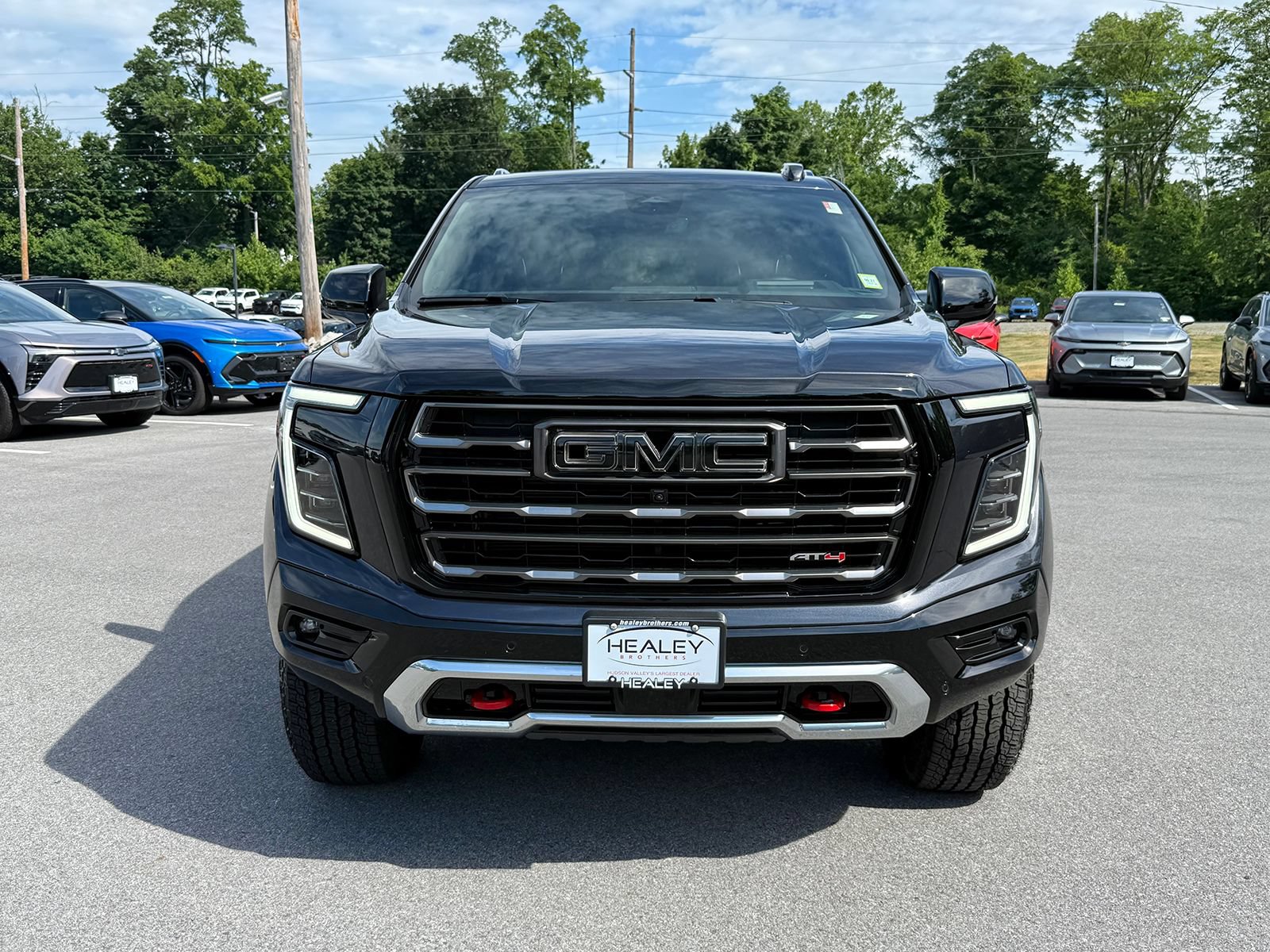 Certified 2026 GMC Yukon AT4 Ultimate AWD/4WD image 2