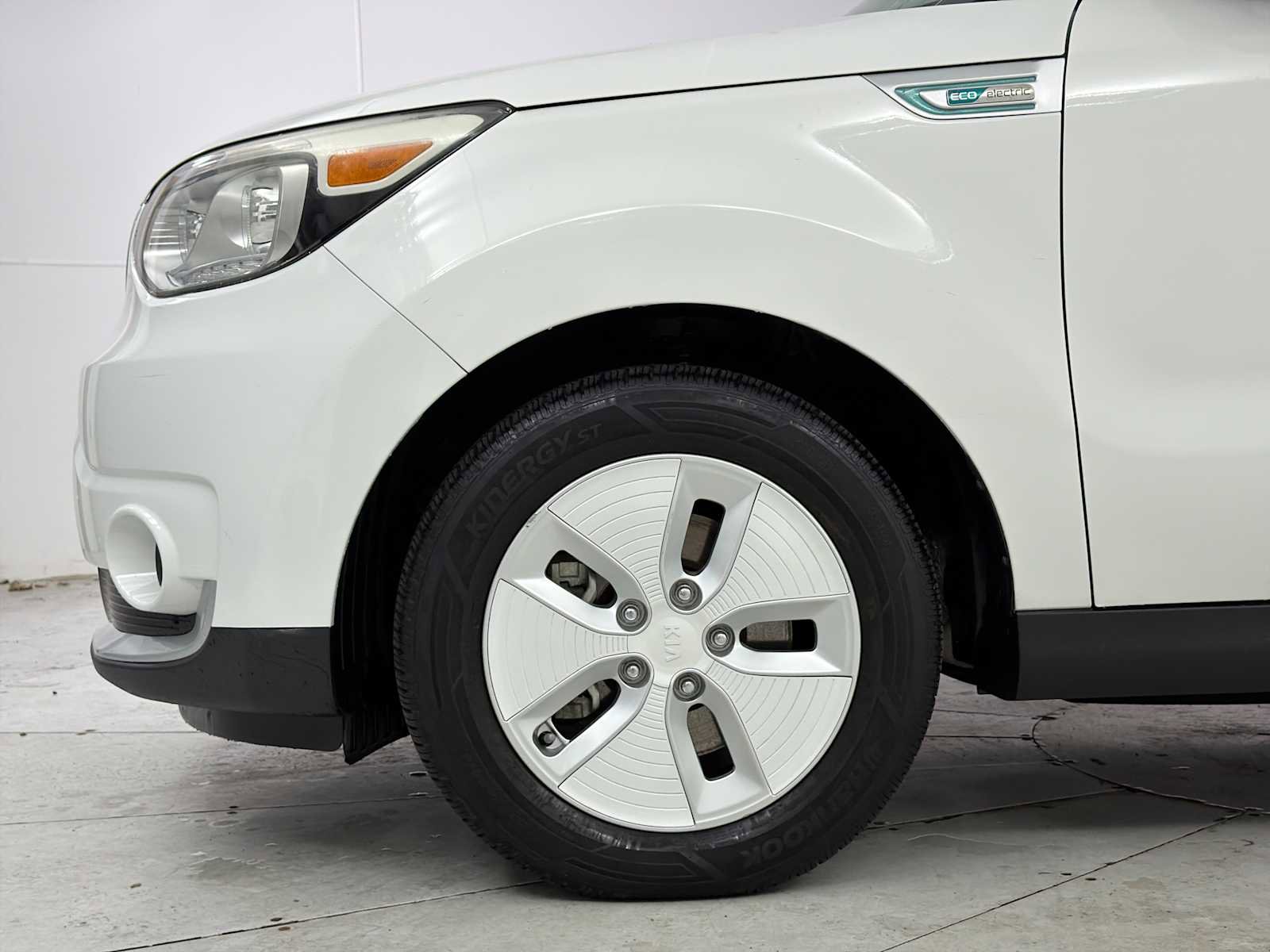 Used 2015 Kia Soul EV image 18