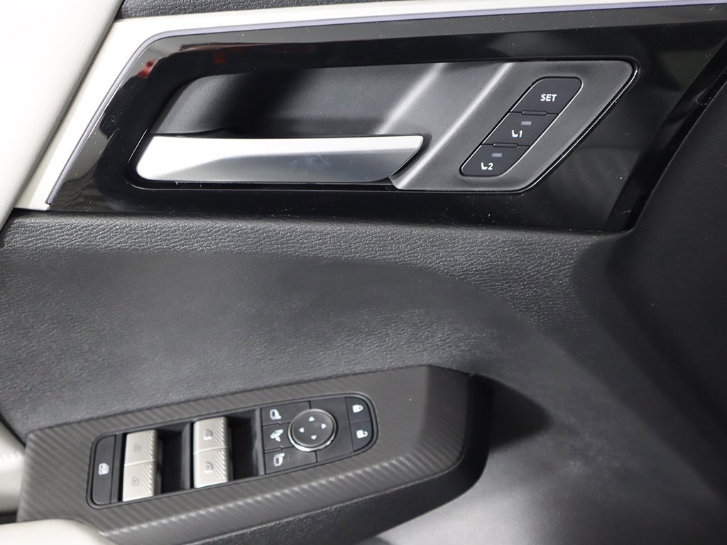 New 2025 Mitsubishi Outlander AWD image 42