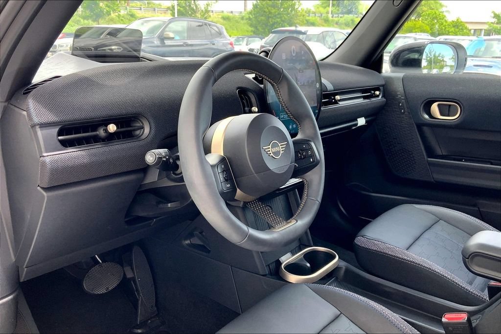 Used 2026 MINI Cooper 2-Door Hardtop FWD image 14