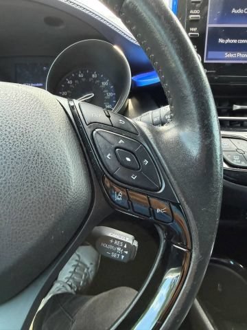 Used 2020 Toyota C-HR XLE FWD image 20