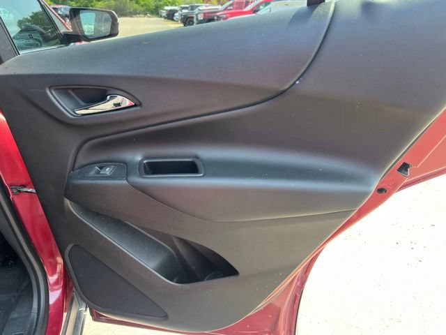 Used 2019 Chevrolet Equinox LT w/ Driver Convenience Package FWD image 12