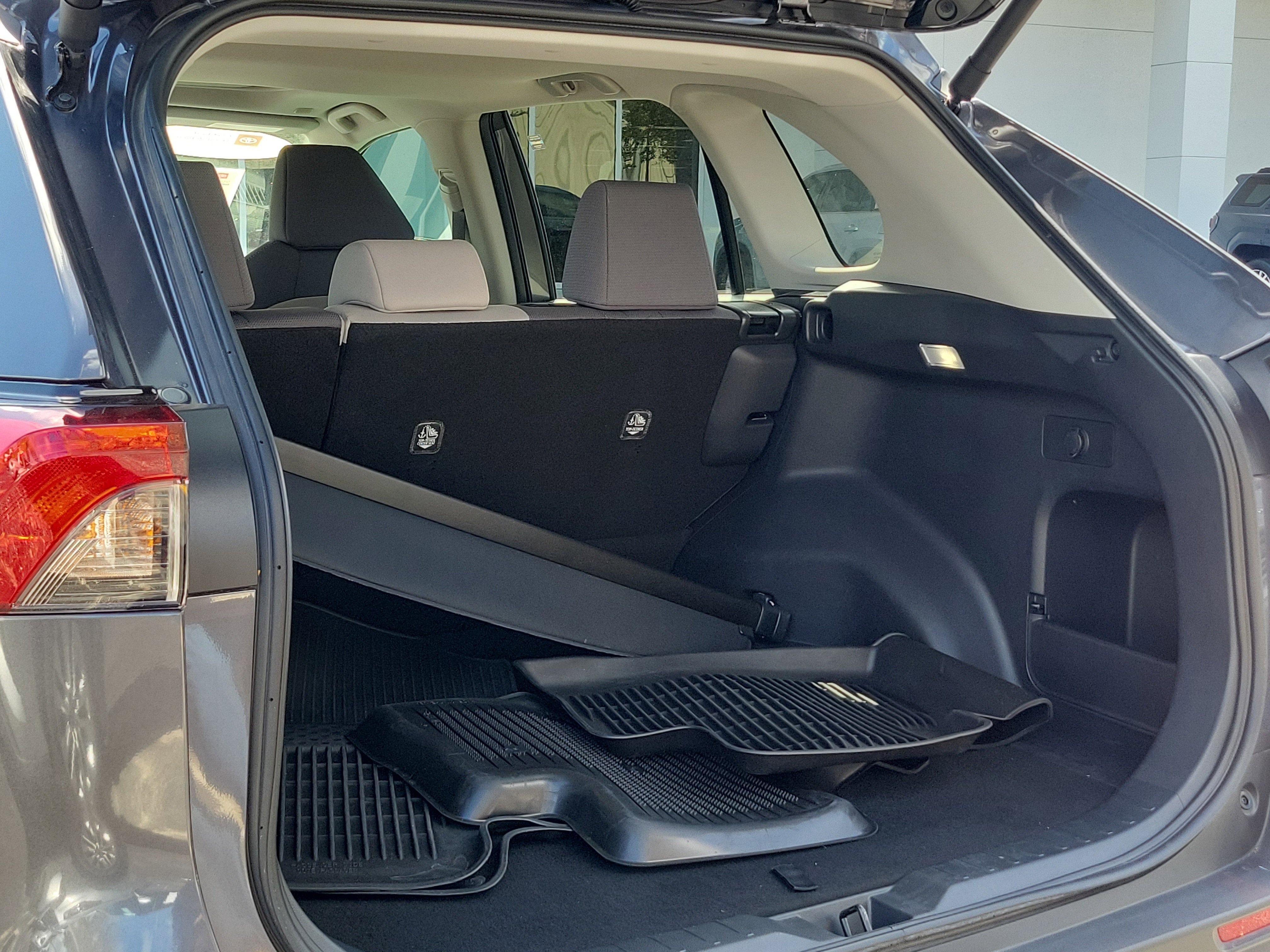 New 2024 Toyota RAV4 XLE w/ Convenience Package FWD image 12