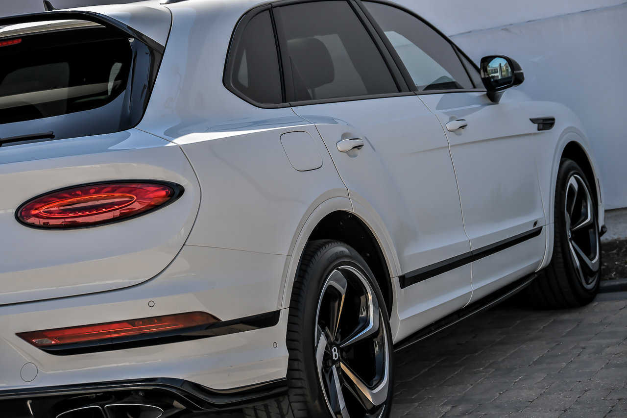 Certified 2022 Bentley Bentayga AWD/4WD image 15