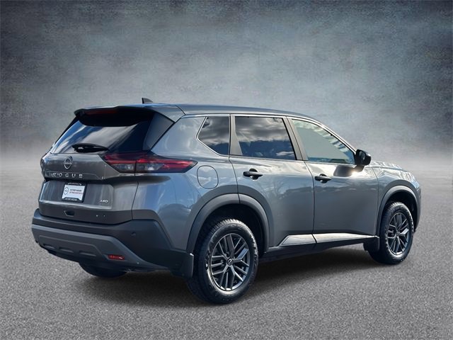 Used 2023 Nissan Rogue S image 4