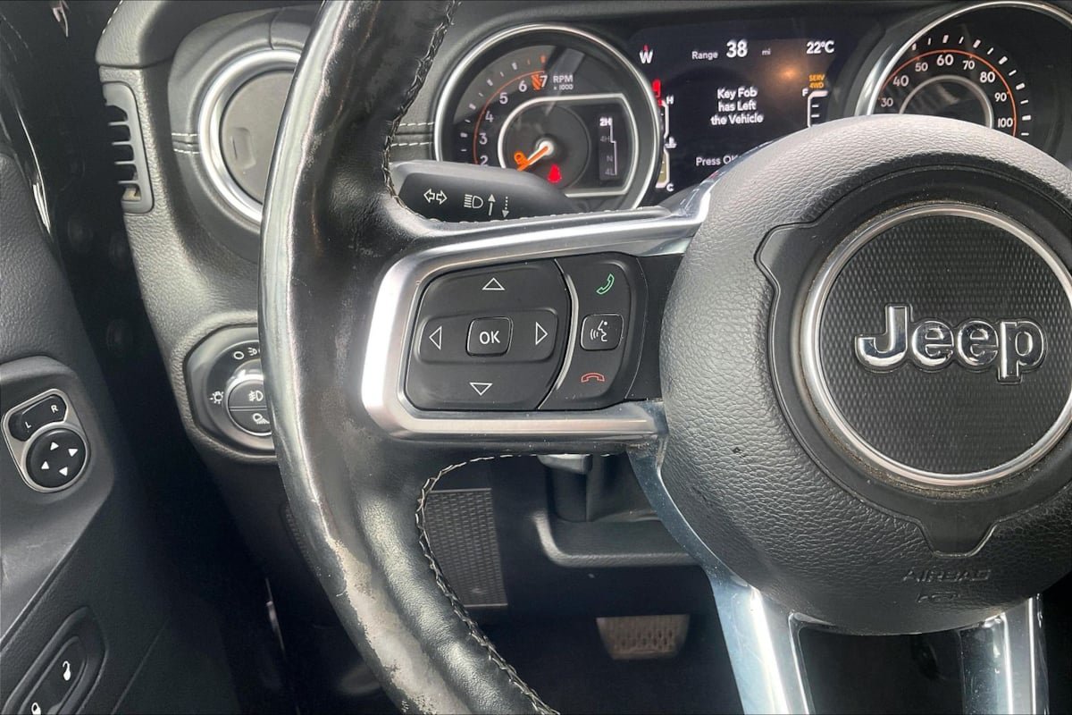 Used 2020 Jeep Gladiator Overland AWD/4WD image 19