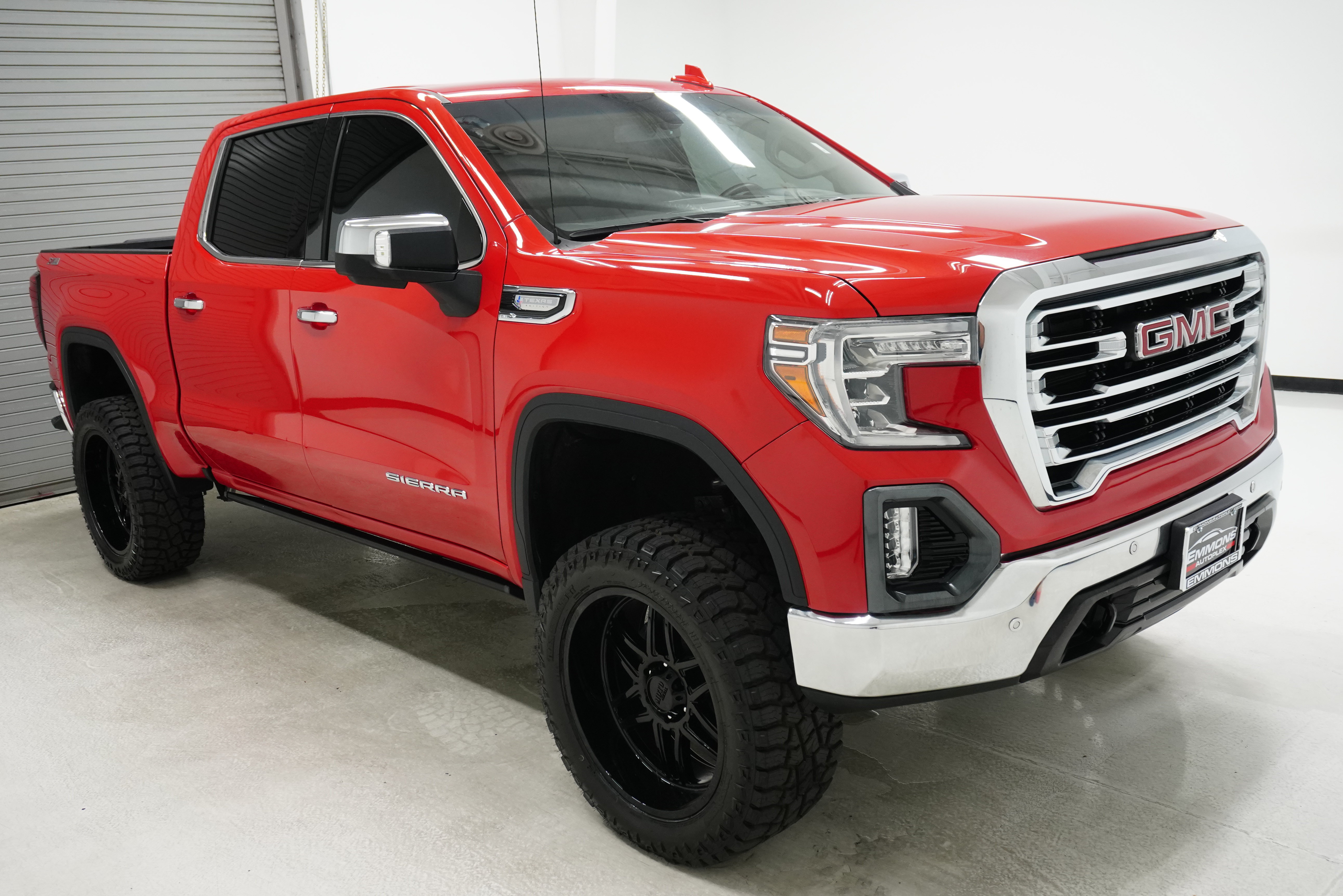 Used 2019 GMC Sierra 1500 SLT AWD/4WD image 3