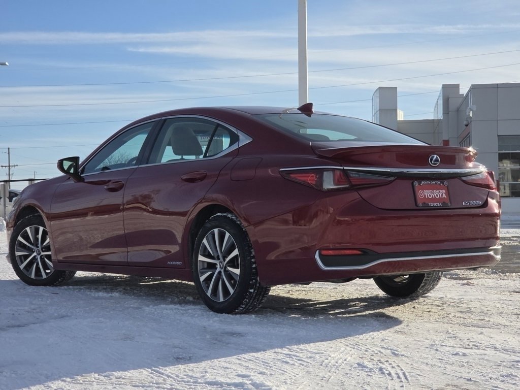 Used 2021 Lexus ES 300h w/ Premium Package image 25