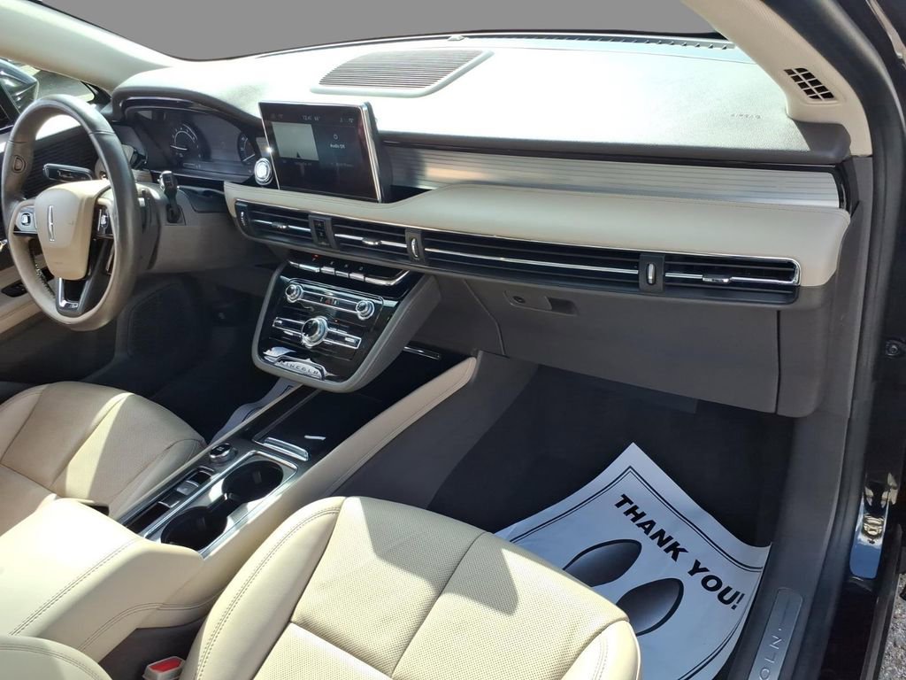 Used 2022 Lincoln Corsair FWD w/ Premium Package image 12