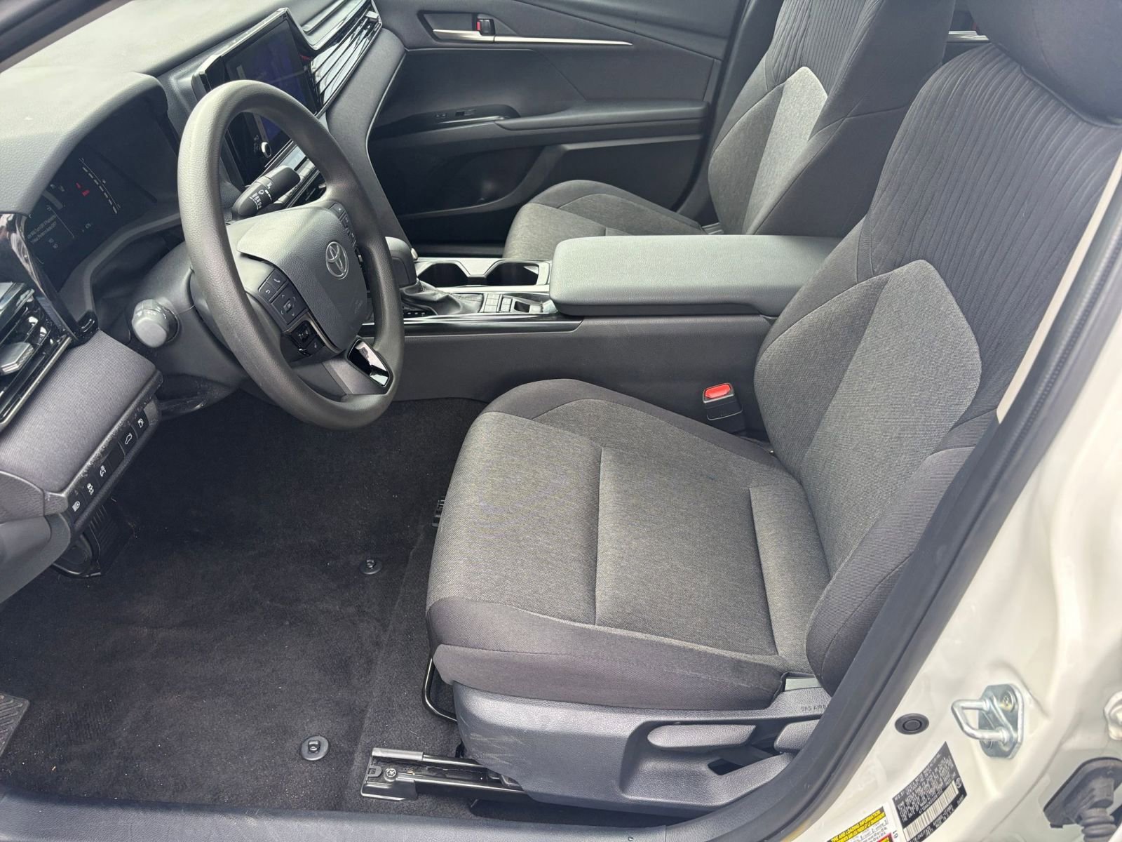 Used 2025 Toyota Camry LE image 23