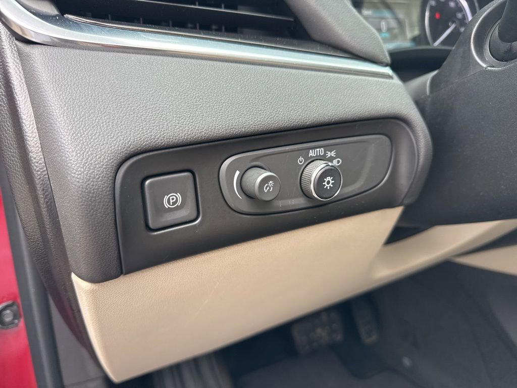 Certified 2018 Buick Enclave Essence FWD image 18