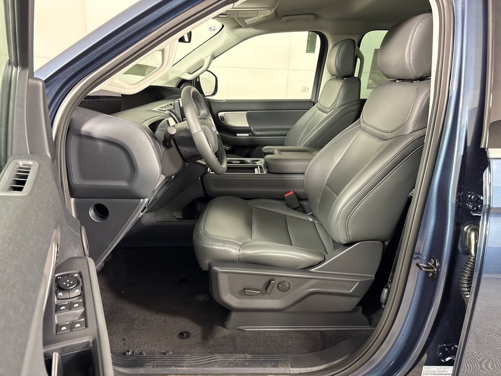 New 2027 Ford Expedition Max Active RWD image 29