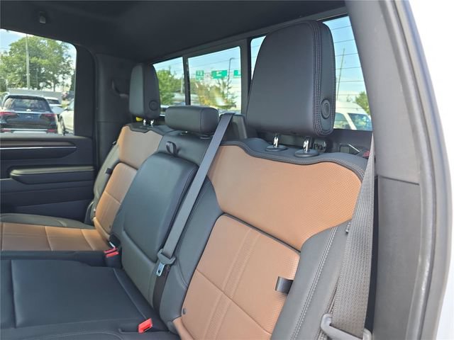Used 2024 Chevrolet Silverado 2500 High Country w/ Technology Package AWD/4WD image 14
