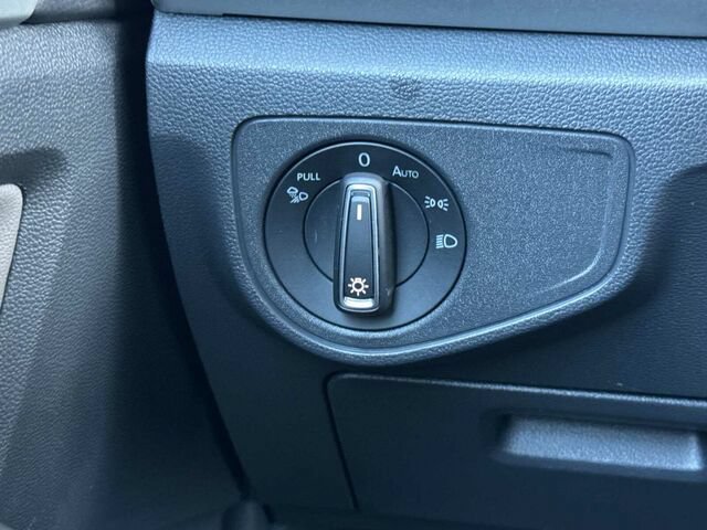 Used 2022 Volkswagen Atlas Cross Sport SE AWD/4WD image 30