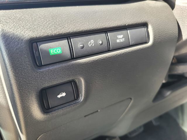 Certified 2024 Nissan Sentra SV image 19