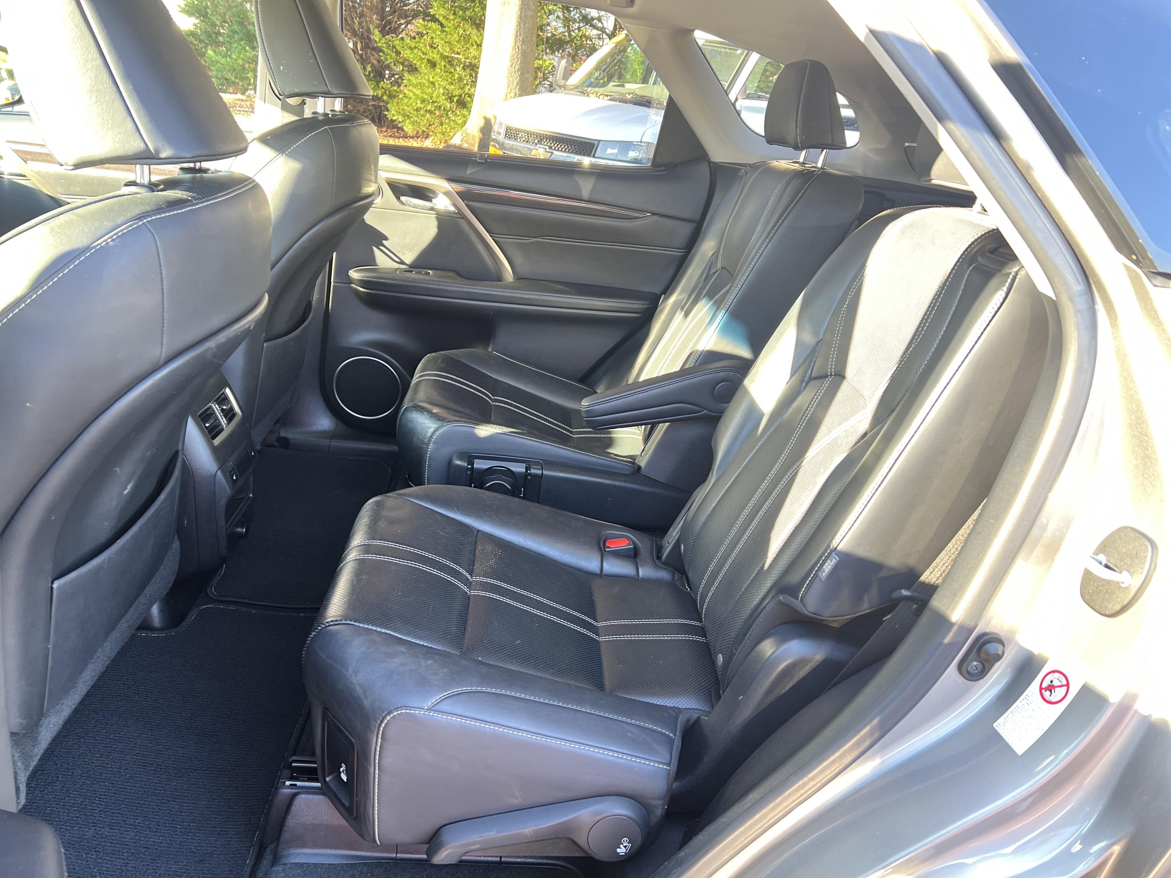 Used 2018 Lexus RX 450hL Luxury image 19