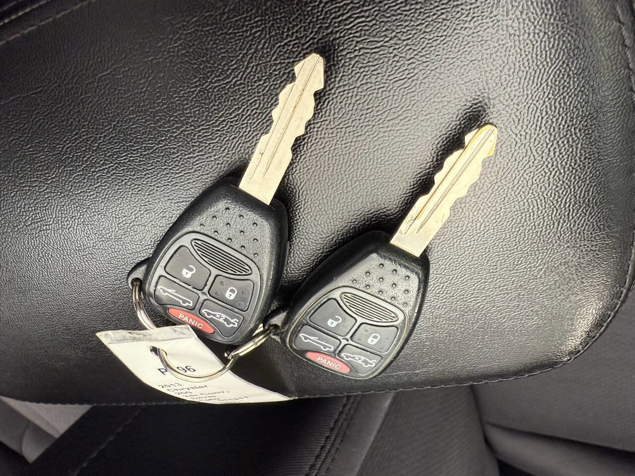 Used 2013 Chrysler 200 Touring image 29