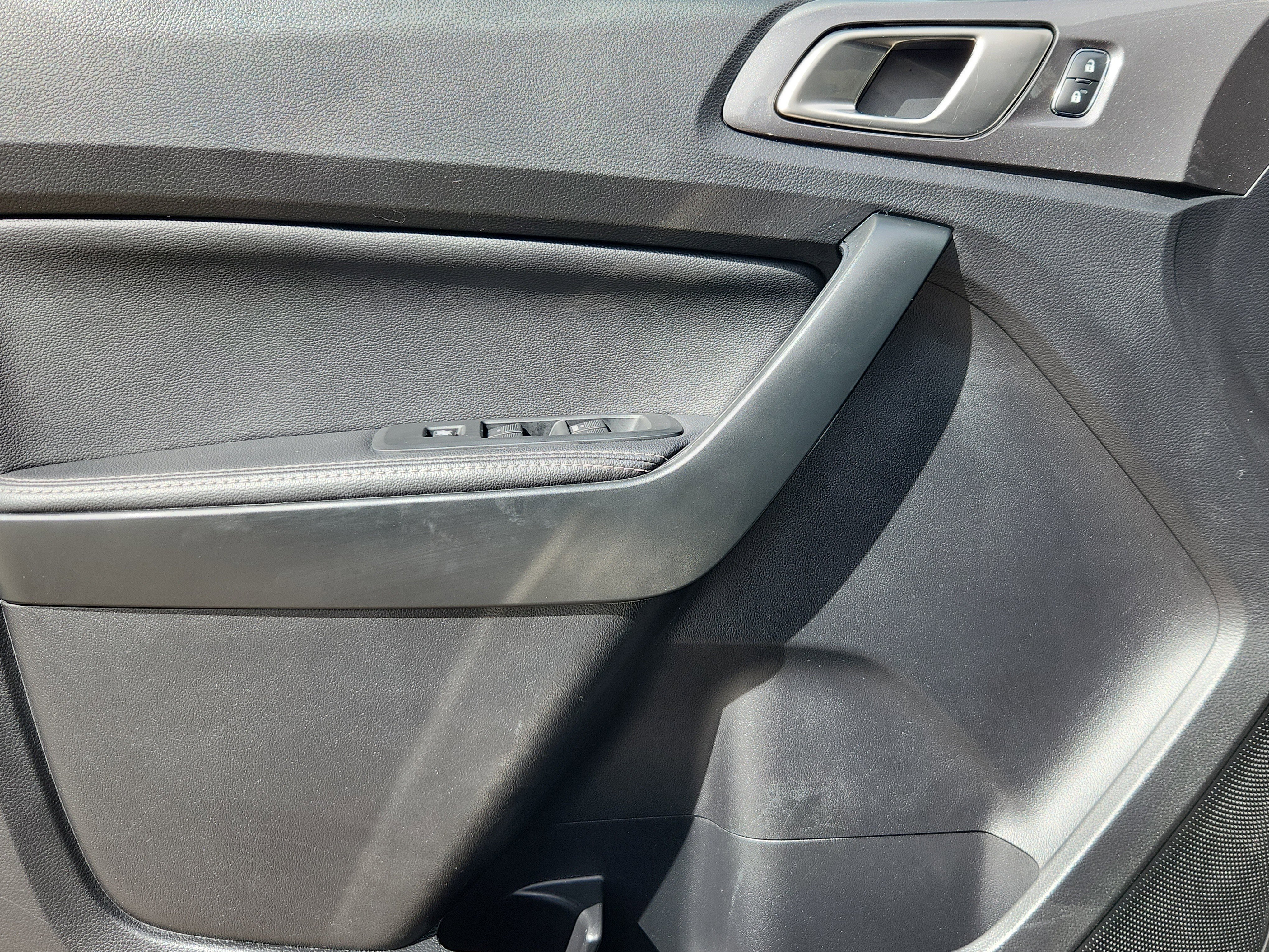 Used 2020 Ford Ranger Lariat w/ Trailer Tow Package image 6