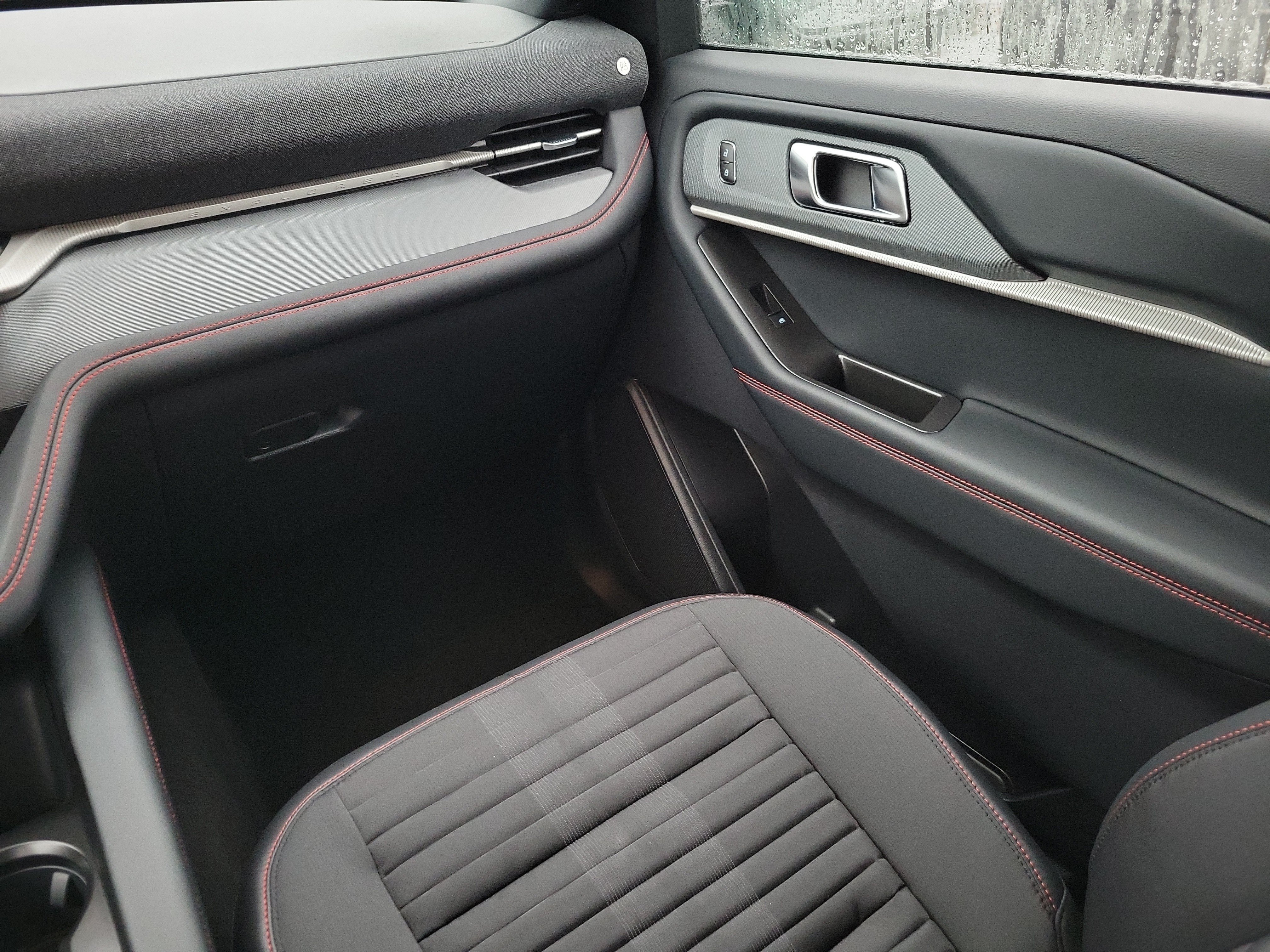 New 2027 Ford Explorer ST-Line RWD image 25