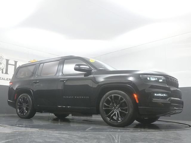 Used 2023 Jeep Grand Wagoneer Series III AWD/4WD image 2