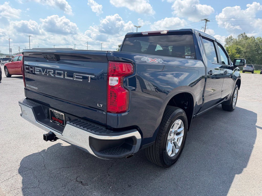 Used 2023 Chevrolet Silverado 1500 LT AWD/4WD image 30