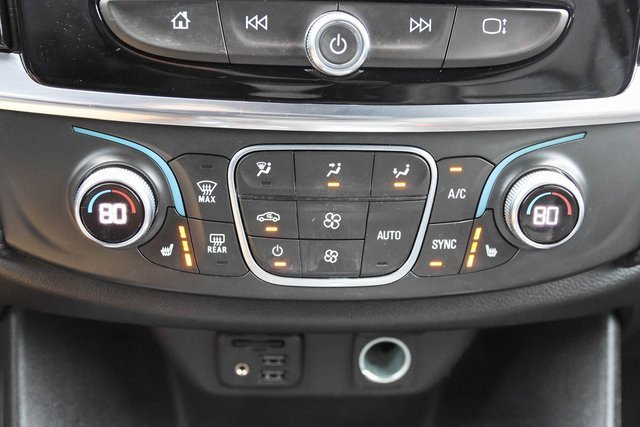 Used 2022 Chevrolet Traverse RS image 26