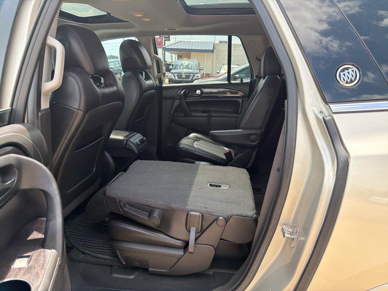 Used 2015 Buick Enclave Premium w/ Experience Buick Package FWD image 37