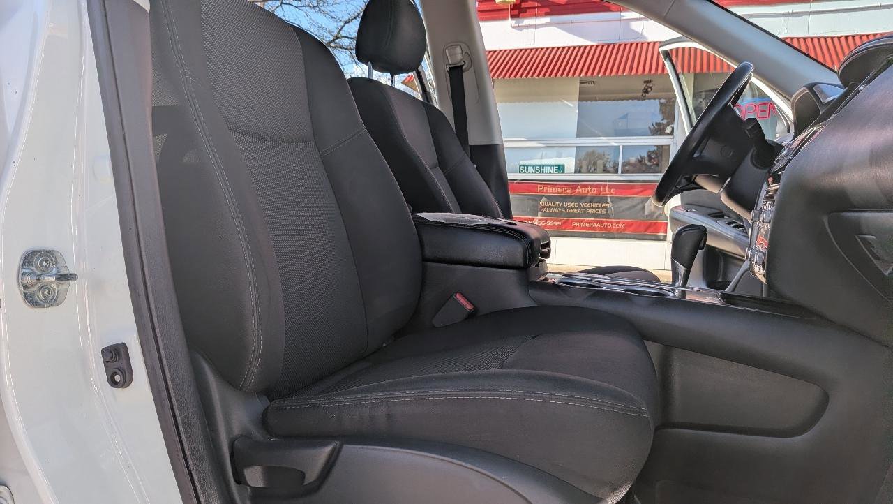 Used 2019 Nissan Pathfinder SV FWD image 15