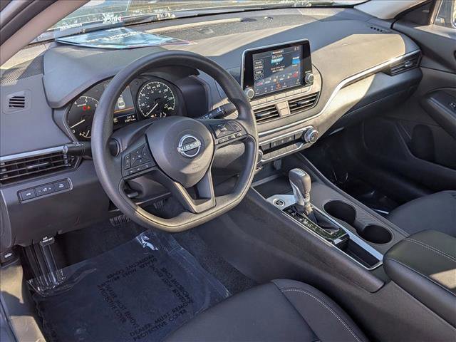 Used 2025 Nissan Altima 2.5 S FWD image 10