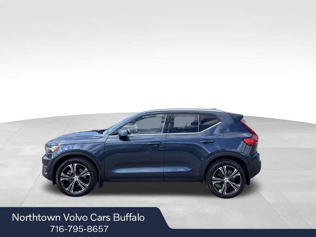 Used 2021 Volvo XC40 T5 Inscription w/ Climate Package AWD/4WD image 2