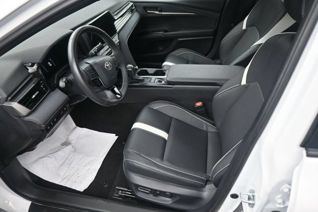 Used 2026 Toyota Camry SE FWD image 21