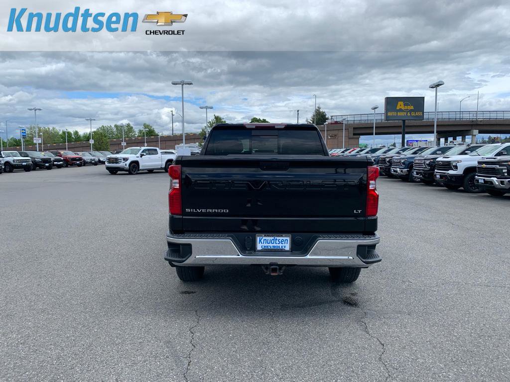 Used 2022 Chevrolet Silverado 1500 LT w/ Convenience Package II AWD/4WD image 6
