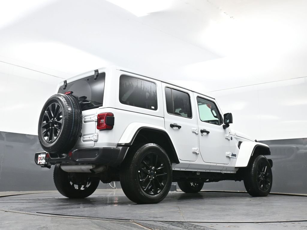 Used 2025 Jeep Wrangler Unlimited Sahara w/ Safety Group AWD/4WD image 49