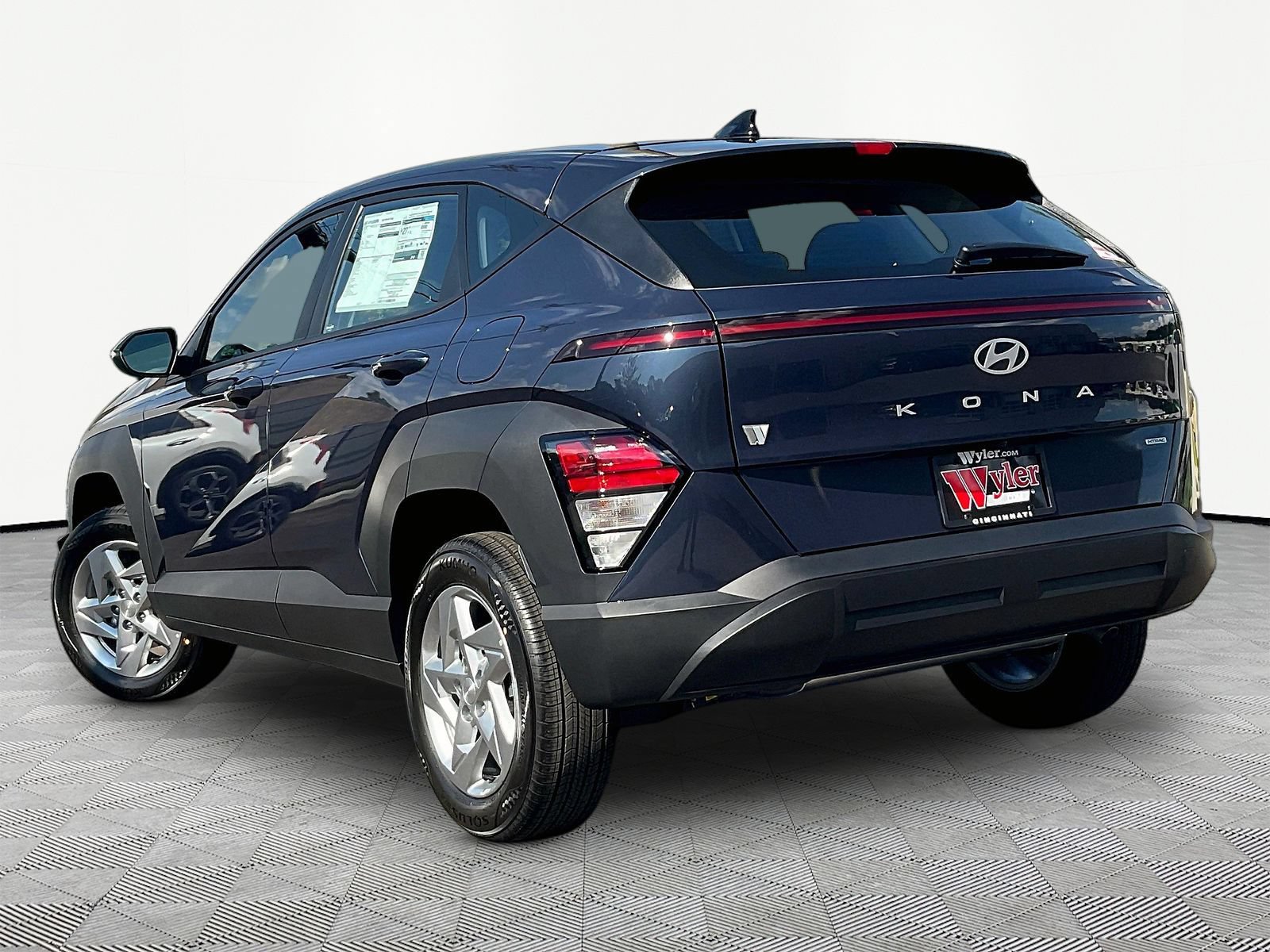New 2027 Hyundai Kona SE AWD/4WD image 4