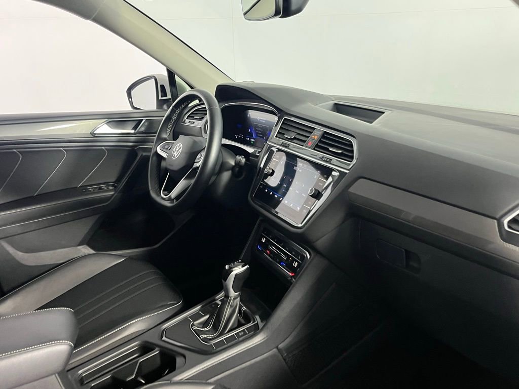 Used 2024 Volkswagen Tiguan Wolfsburg Edition image 32
