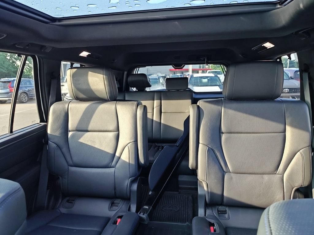 Used 2025 Toyota Sequoia Platinum AWD/4WD image 13